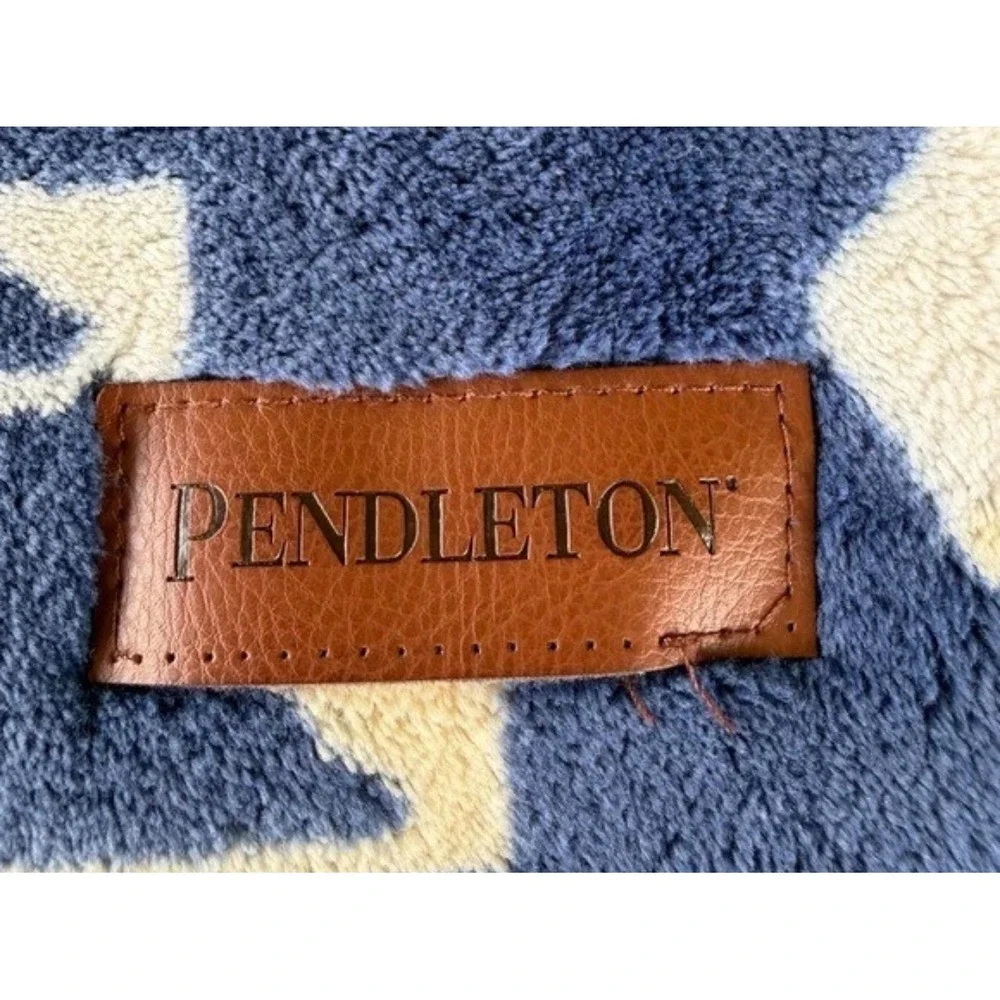 Pendleton Southwestern Fleece Throw Blanket Geometric Whipstitch 71
